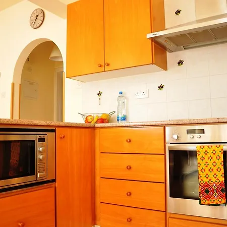 Apartment Universal Paphos